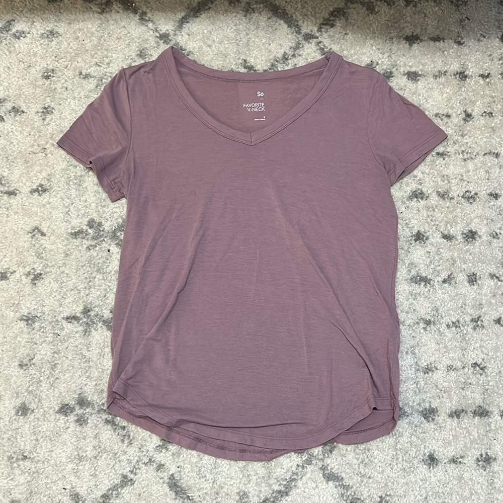 Juniors V-neck tshirt SIZE SMALL
